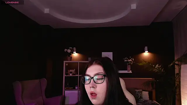 Snapshot of Arizonaa_Muse chatting on March 8, 2025, 12:22 am Arizonaa Muse online show from March 8, 2025, 12:22 am