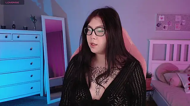 Snapshot of Arizonaa_Muse chatting on February 23, 2025, 12:30 am Arizonaa Muse online show from February 23, 2025, 12:30 am