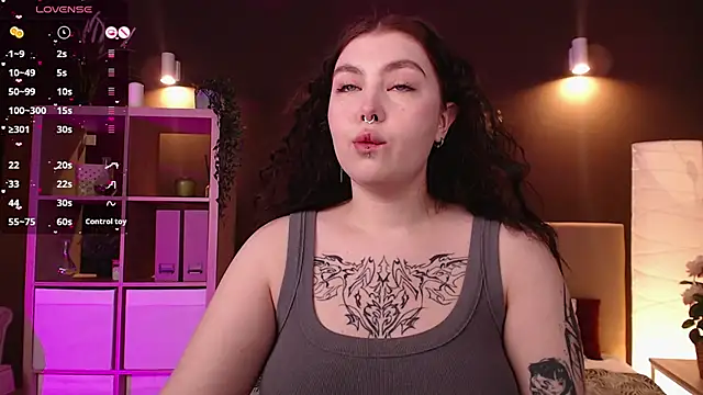 Snapshot of Arizonaa_Muse chatting on February 28, 2025, 12:32 am Arizonaa Muse online show from February 28, 2025, 12:32 am