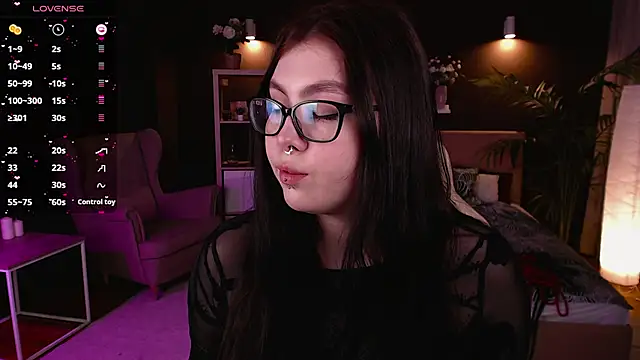 Snapshot of Arizonaa_Muse chatting on March 8, 2025, 3:28 am Arizonaa Muse online show from March 8, 2025, 3:28 am