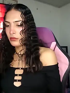 Lanna hott  online show from October 4, 2025, 11:17 pm