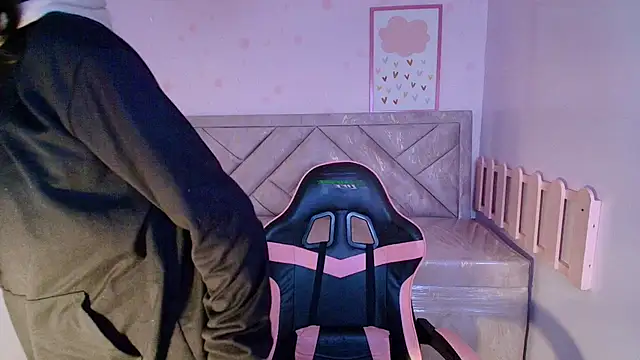 Tyna ch online show from February 25, 2025, 4:25 pm