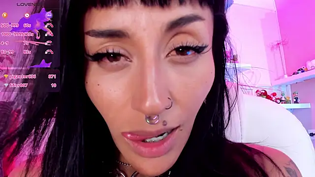 Valkiria ponce online show from February 9, 2026, 5:05 am