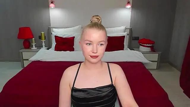 Snapshot of shy__lady chatting on May 2, 2026, 6:35 pm shy lady online show from May 2, 2026, 6:35 pm