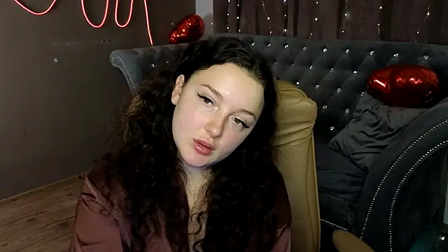 GloriNichols online show from March 15, 2025, 10:03 am