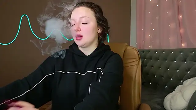 GloriNichols online show from October 21, 2025, 5:18 am