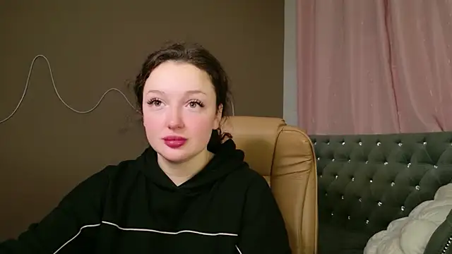 GloriNichols online show from October 19, 2025, 5:10 am