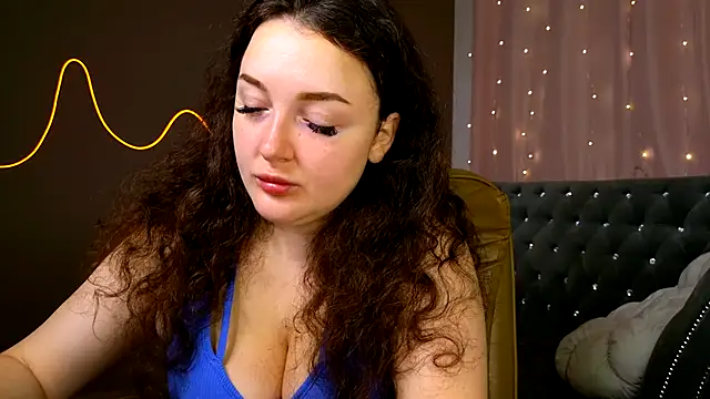 GloriNichols online show from September 15, 2025, 5:19 am