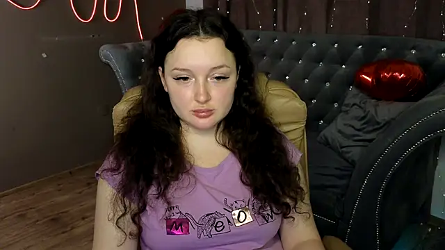 GloriNichols online show from March 17, 2025, 2:12 pm