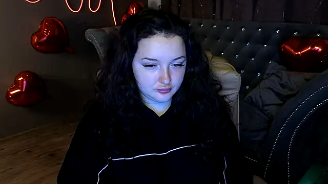 GloriNichols online show from February 27, 2025, 6:24 am