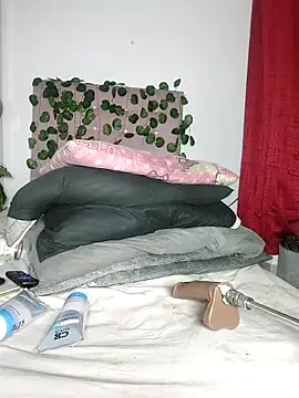 Lilithcaballero online show from October 28, 2025, 1:06 am