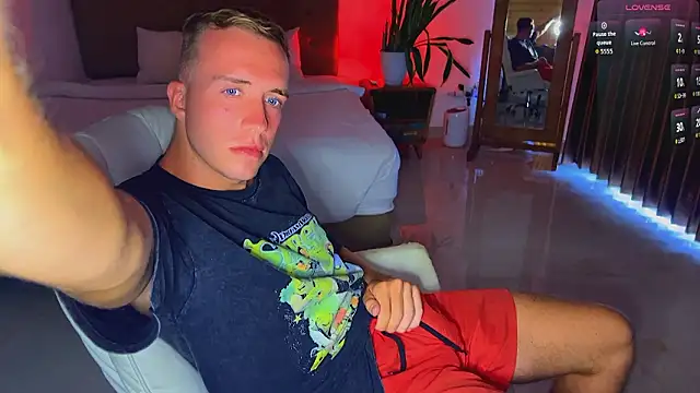 tommy cumfinger online show from March 10, 2026, 7:45 am