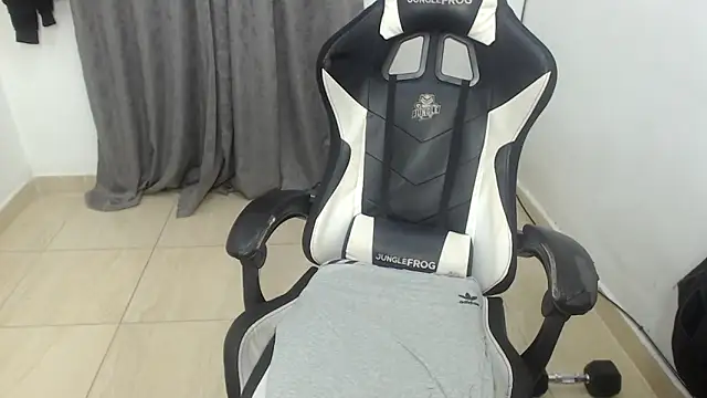 Snapshot of seux-88 chatting on February 3, 2026, 11:15 am seux-88 online show from February 3, 2026, 11:15 am