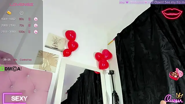 VyxenXBig cock online show from February 15, 2026, 11:03 pm