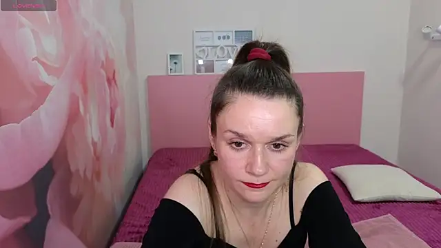 AriaGray online show from November 29, 2025, 2:39 pm