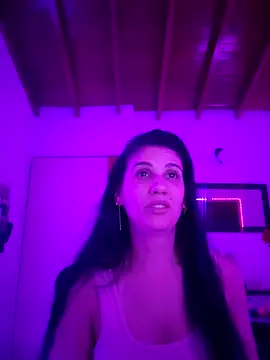 AbbyBaker222 online show from September 18, 2025, 5:32 am