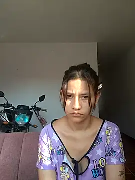 Snapshot of FerneyManti chatting on May 4, 2026, 12:52 pm FerneyManti online show from May 4, 2026, 12:52 pm