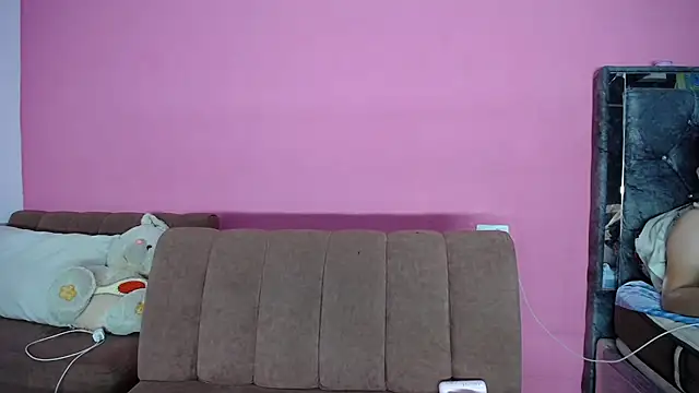 Snapshot of FerneyManti chatting on September 29, 2025, 1:45 am FerneyManti online show from September 29, 2025, 1:45 am