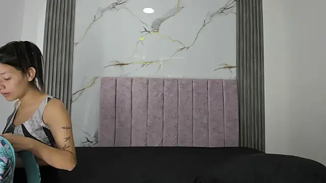 Snapshot of FerneyManti chatting on April 24, 2026, 2:08 pm FerneyManti online show from April 24, 2026, 2:08 pm