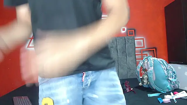 Snapshot of FerneyManti chatting on October 24, 2025, 1:10 pm FerneyManti online show from October 24, 2025, 1:10 pm