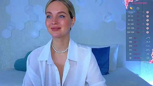 Lynna Sparks online show from September 27, 2025, 1:56 am