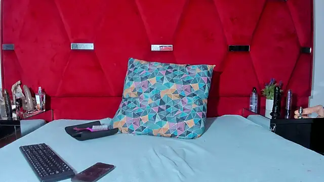 Aura love69 online show from February 3, 2026, 6:22 am