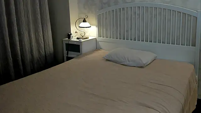 Eva  Lewis online show from March 21, 2026, 3:41 am