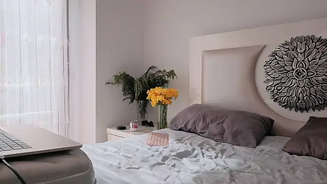 my lina online show from March 5, 2025, 7:38 am