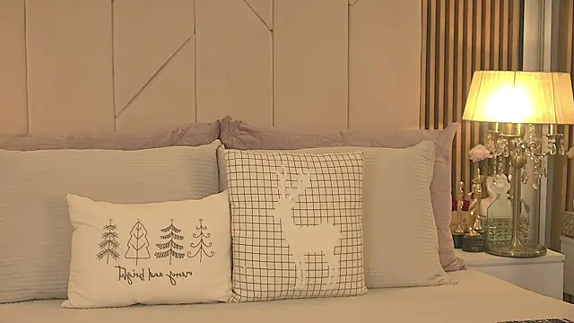 Blanche Summer online show from December 14, 2025, 1:39 pm