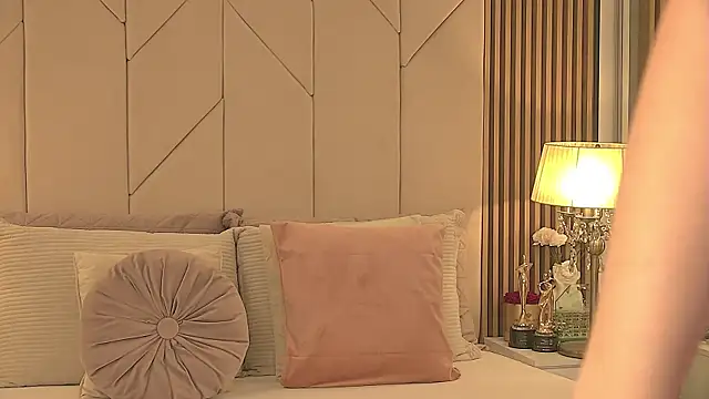 Blanche Summer online show from February 21, 2026, 1:57 pm