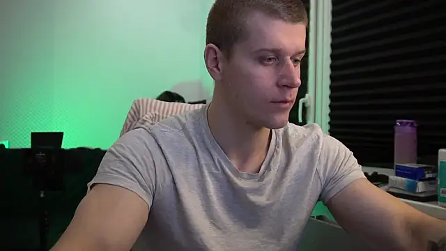 Bruno Banani online show from September 28, 2025, 4:25 pm