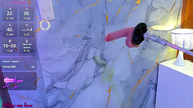 zyle boobs online show from October 1, 2025, 8:35 pm