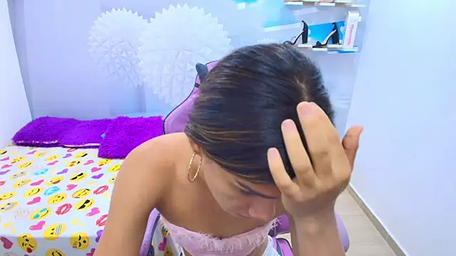 Snapshot of DEMI_LEED chatting on September 20, 2025, 11:26 am DEMI LEED online show from September 20, 2025, 11:26 am