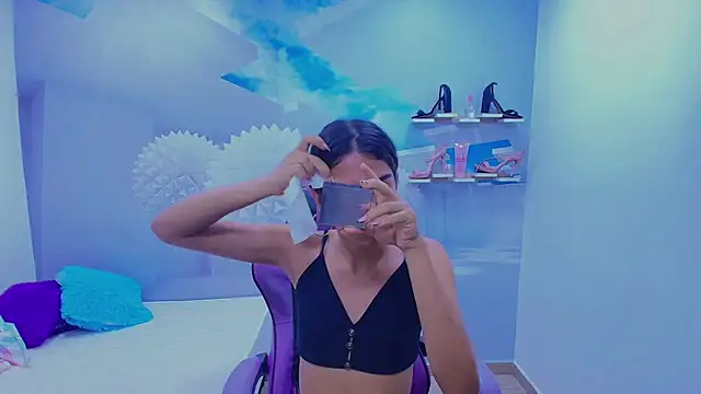 Snapshot of DEMI_LEED chatting on November 20, 2025, 11:33 am DEMI LEED online show from November 20, 2025, 11:33 am