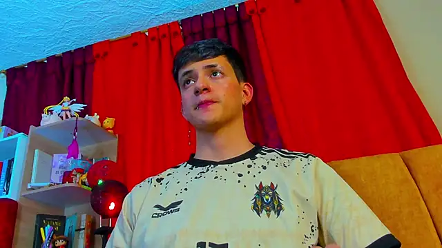 GabyThoms online show from March 21, 2025, 11:45 pm