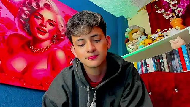 GabyThoms online show from February 25, 2025, 9:37 pm