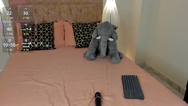 Rihana hot01 online show from October 9, 2025, 1:28 am