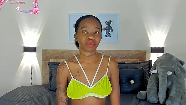 Rihana hot01 online show from June 3, 2026, 3:40 am