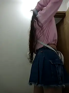 Isabella Delight  online show from September 14, 2025, 11:05 pm