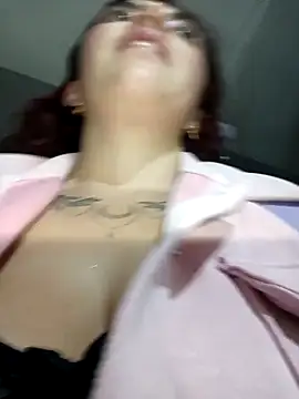 Isabella Delight  online show from February 11, 2025, 8:10 pm