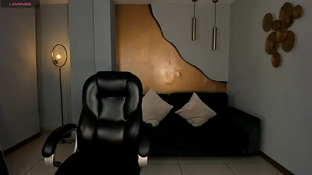 AbbyDalton online show from October 30, 2025, 5:54 pm