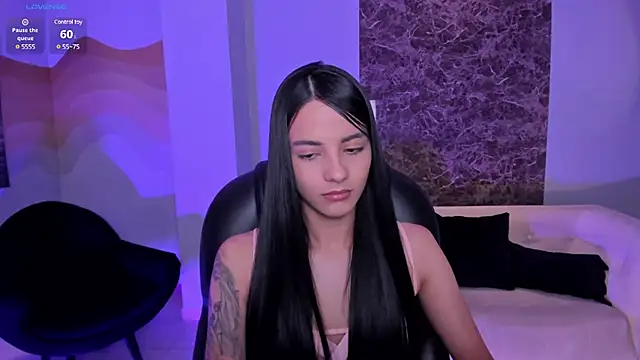 HannahJamesX online show from February 26, 2025, 9:53 pm