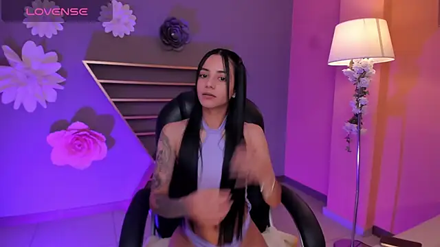 HannahJamesX online show from March 19, 2025, 6:23 pm