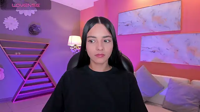 HannahJamesX online show from February 18, 2025, 7:19 pm