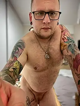 Snapshot of PierreNaked89 chatting on October 15, 2025, 10:18 pm PierreNaked89 online show from October 15, 2025, 10:18 pm