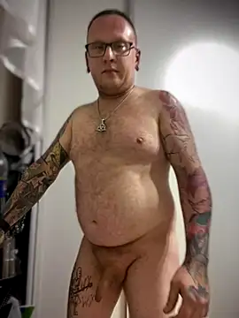 Snapshot of PierreNaked89 chatting on October 7, 2025, 10:22 pm PierreNaked89 online show from October 7, 2025, 10:22 pm