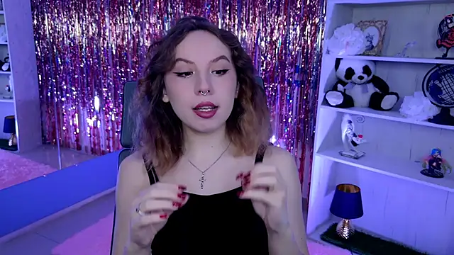 JasmineMilko online show from April 15, 2026, 5:13 am