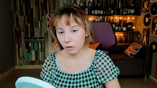 JasmineMilko online show from October 10, 2025, 5:08 am