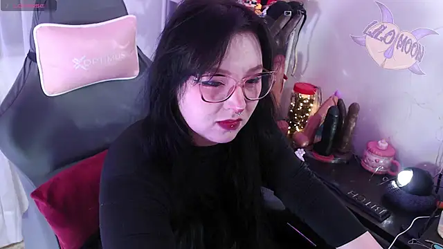 LiloMoon69 online show from September 27, 2025, 1:17 pm