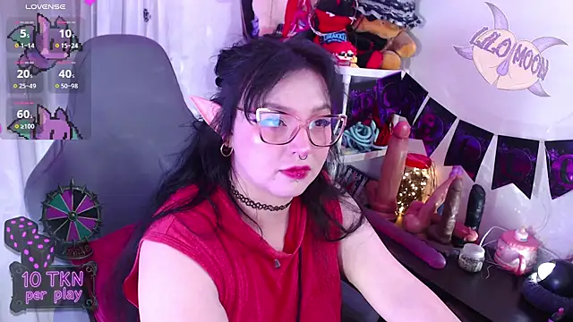 LiloMoon69 online show from November 3, 2025, 1:33 am
